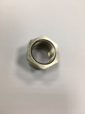 Футорка LD Pride 3/8"в x 1/2"н, латунная