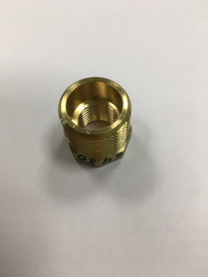 Футорка 1/4" в. x 1/2" н., латунная